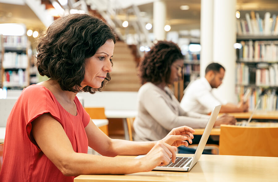 Curso sociosanitario para profesionales en paro