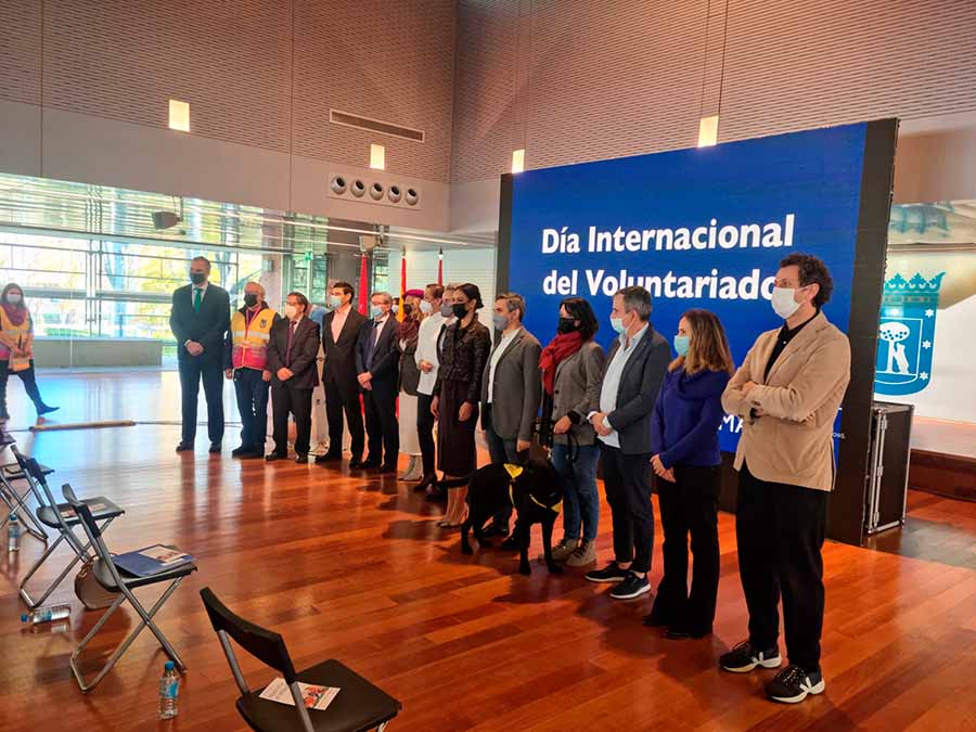 Programa «Madrid te acompaña» para combatir la soledad