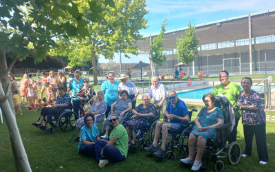 Actividad participación ASISPA II en Gymkana en piscina