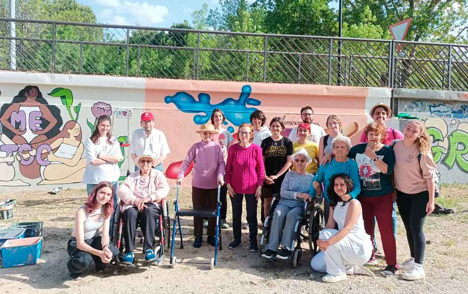 Taller de grafiti intergeneracional contra la violencia de género en la residencia Soto Fresnos