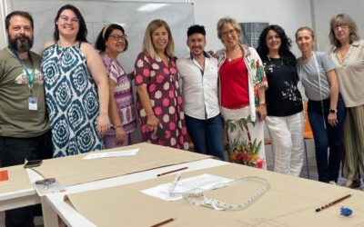 Tercera masterclass de costura del Proyecto GRANDES impartida por el diseñador de moda Manu Sánchez
