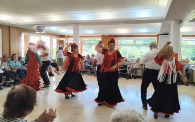 Fiesta de sevillanas en Residencia Soto Fresnos: alegría, baile y espíritu joven
