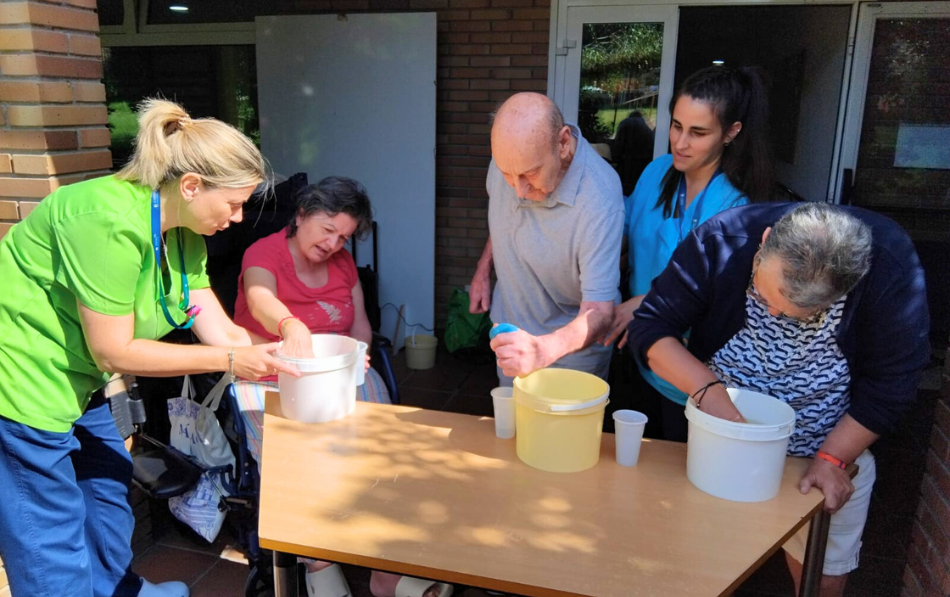 Un verano de pura diversión: así celebramos el Día del Agua en la Residencia Soto Fresnos