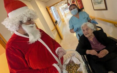 La magia de la Navidad llega a la Residencia Soto Fresnos con una visita muy especial