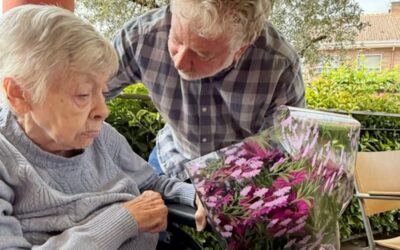 Un homenaje lleno de vida: así celebramos el Día de la Madre en la residencia Soto Fresnos