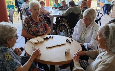 El juego como herramienta de bienestar: una jornada llena de diversión en la Residencia Soto Fresnos