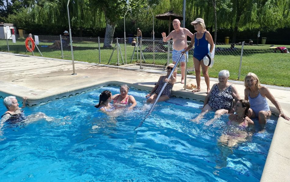 Un chapuzón de verano en la Residencia Soto Fresnos