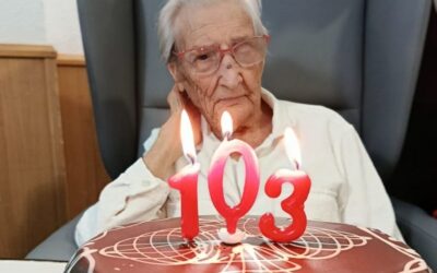 Vicenta celebra sus 103 años en Residencia Soto Fresnos